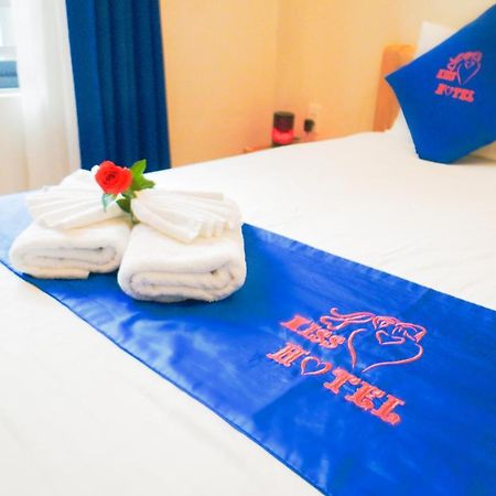 HIKARI KIS'S Hotel Tân Bình Hô Chi Minh-Ville Extérieur photo