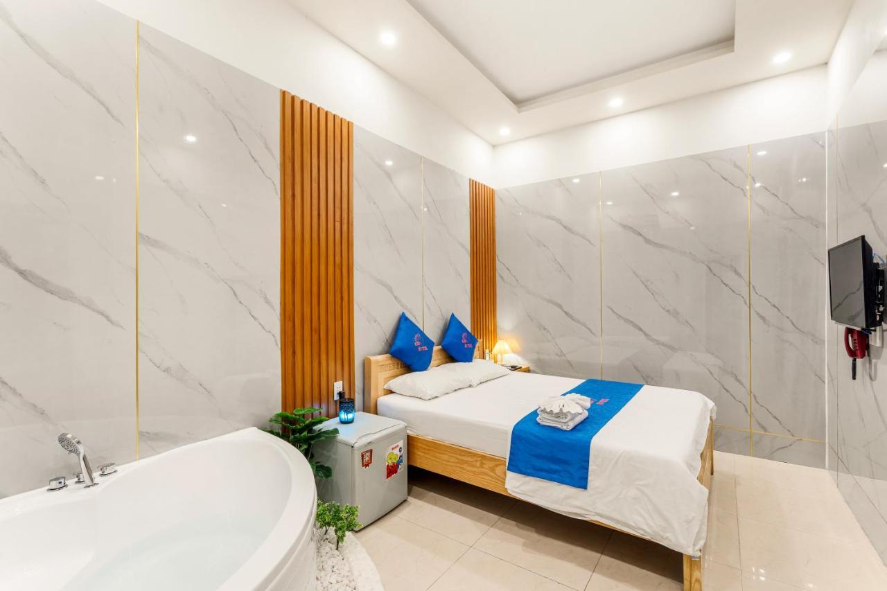 HIKARI KIS'S Hotel Tân Bình Hô Chi Minh-Ville Extérieur photo